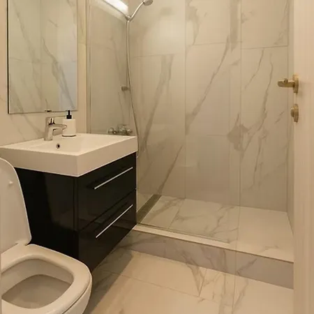 Elegant One-bedroom *